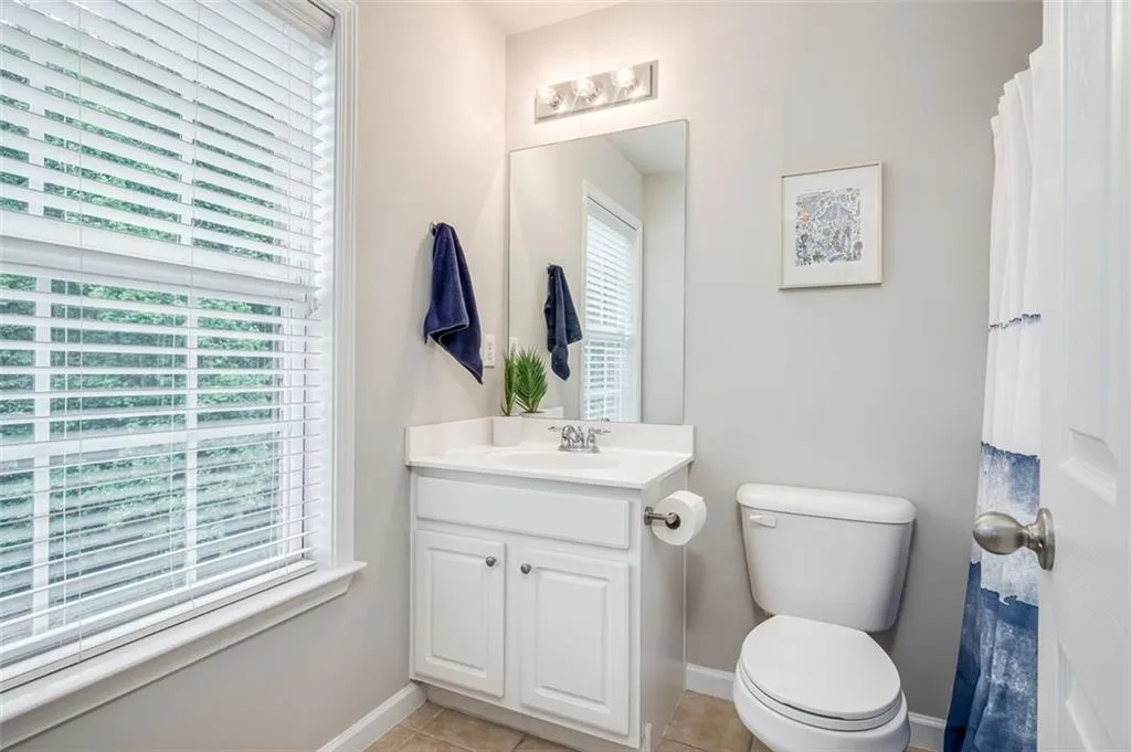 703 Coligny Court, Sandy Springs, Georgia 30350, 3 Bedrooms Bedrooms, ,3 BathroomsBathrooms,Residential,Sold,703 Coligny Court,7044961
