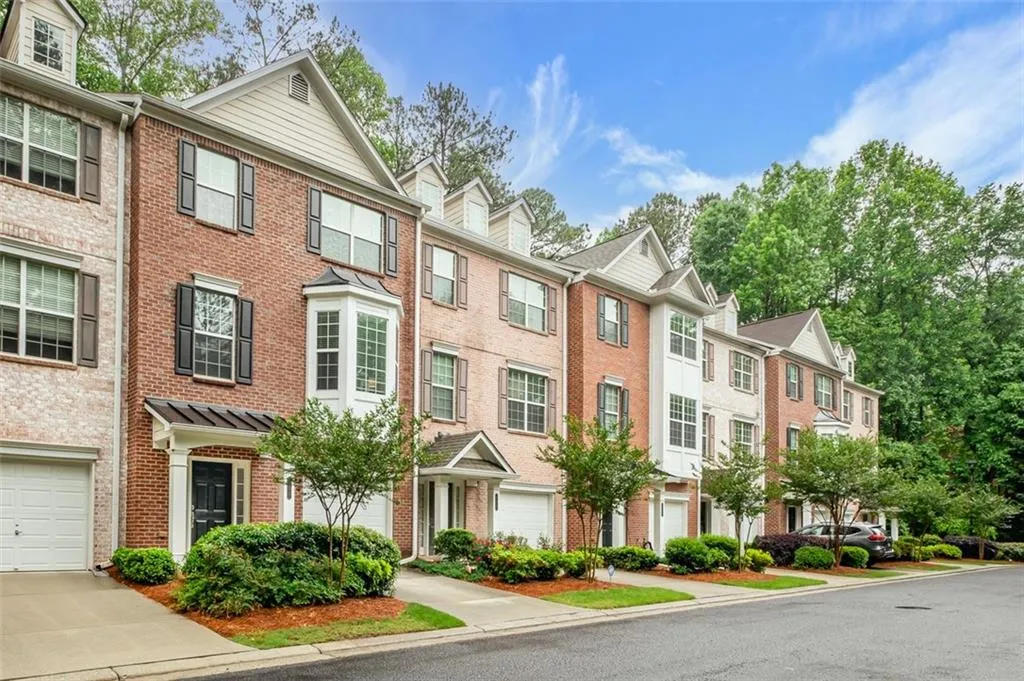 703 Coligny Court, Sandy Springs, Georgia 30350, 3 Bedrooms Bedrooms, ,3 BathroomsBathrooms,Residential,Sold,703 Coligny Court,7044961