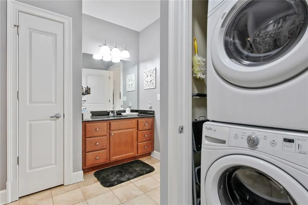 200 River Vista Drive Unit 705, Atlanta, Georgia 30339, 1 Bedroom Bedrooms, ,1 BathroomBathrooms,Residential,Sold,200 River Vista Drive Unit 705,6976564