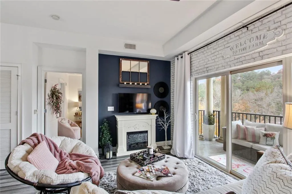 200 River Vista Drive Unit 705, Atlanta, Georgia 30339, 1 Bedroom Bedrooms, ,1 BathroomBathrooms,Residential,Sold,200 River Vista Drive Unit 705,6976564