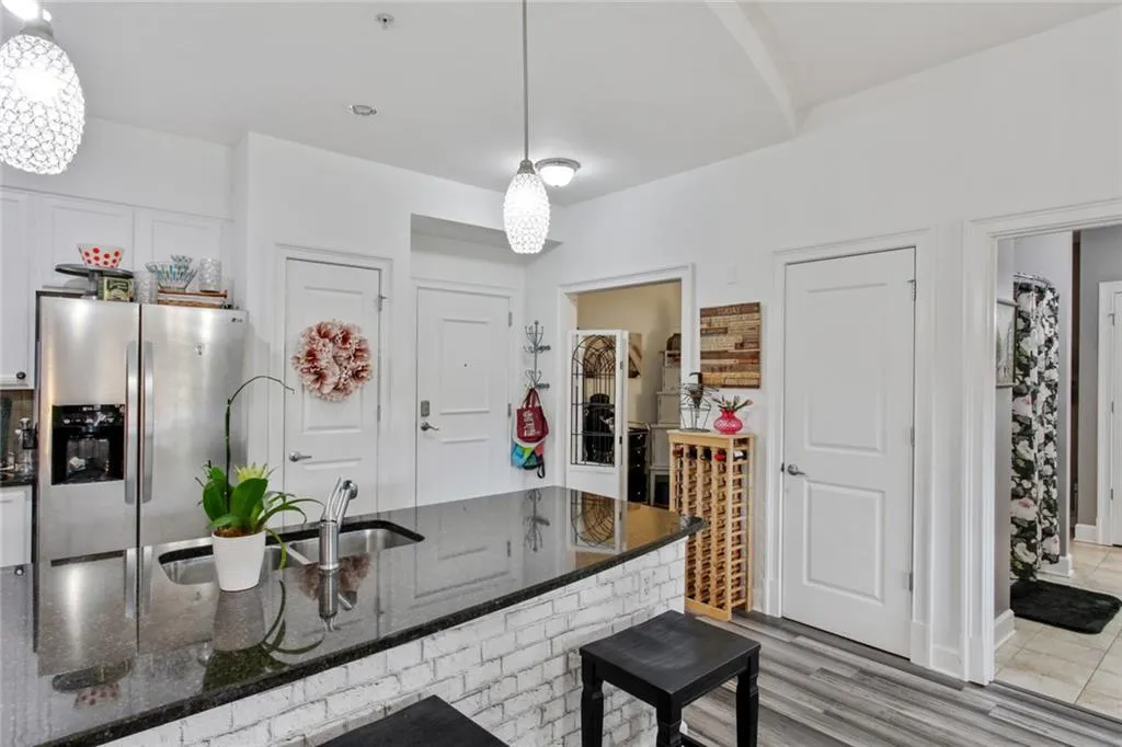 200 River Vista Drive Unit 705, Atlanta, Georgia 30339, 1 Bedroom Bedrooms, ,1 BathroomBathrooms,Residential,Sold,200 River Vista Drive Unit 705,6976564