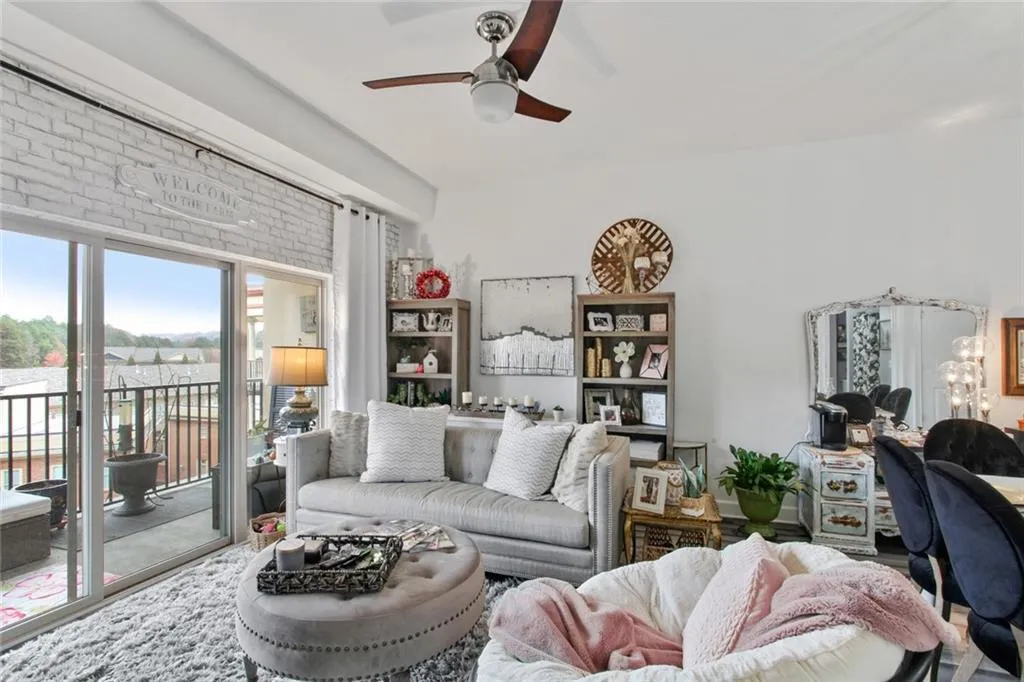 200 River Vista Drive Unit 705, Atlanta, Georgia 30339, 1 Bedroom Bedrooms, ,1 BathroomBathrooms,Residential,Sold,200 River Vista Drive Unit 705,6976564