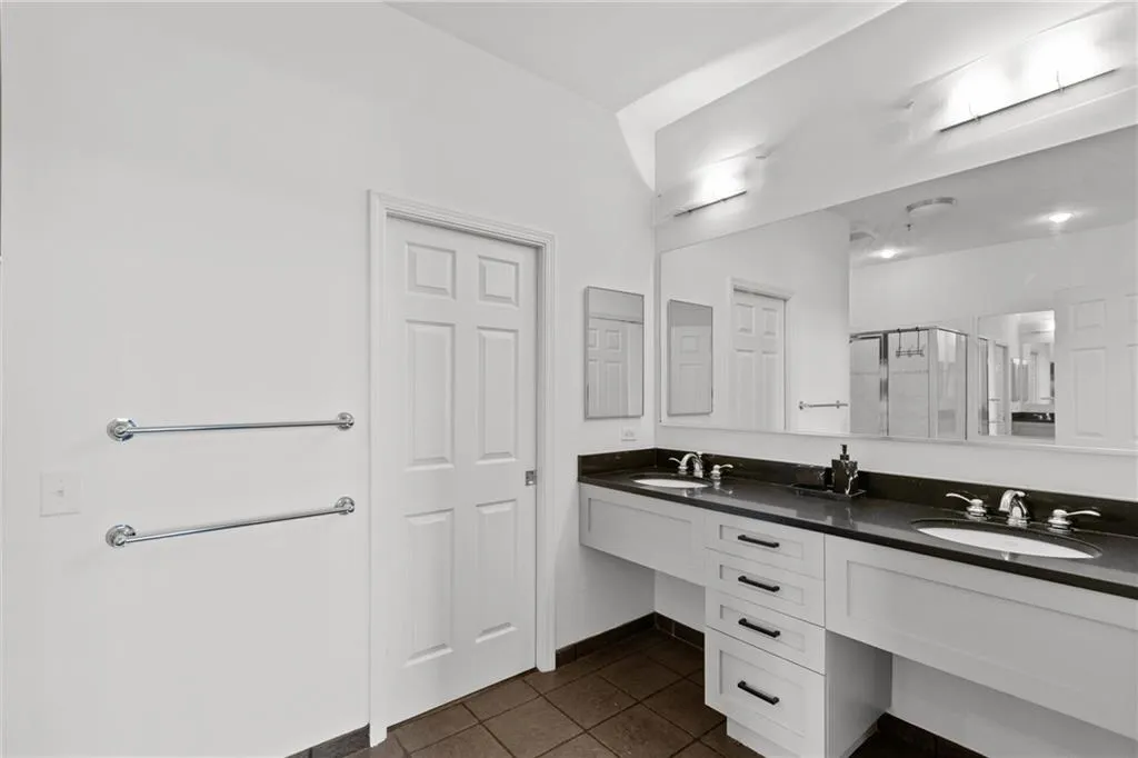 3820 Roswell Road Ne Unit 510, Atlanta, Georgia 30342, 1 Bedroom Bedrooms, 0 ,1 BathroomBathrooms,Residential,For Sale,3820 Roswell Road Ne Unit 510,7836667