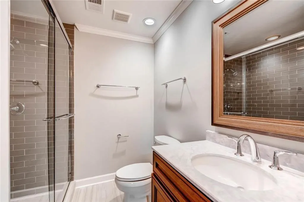 170 Nw Burdette Road, Sandy Springs, Georgia 30327, 6 Bedrooms Bedrooms, ,4 BathroomsBathrooms,Residential,Sold,170 Nw Burdette Road,5745250