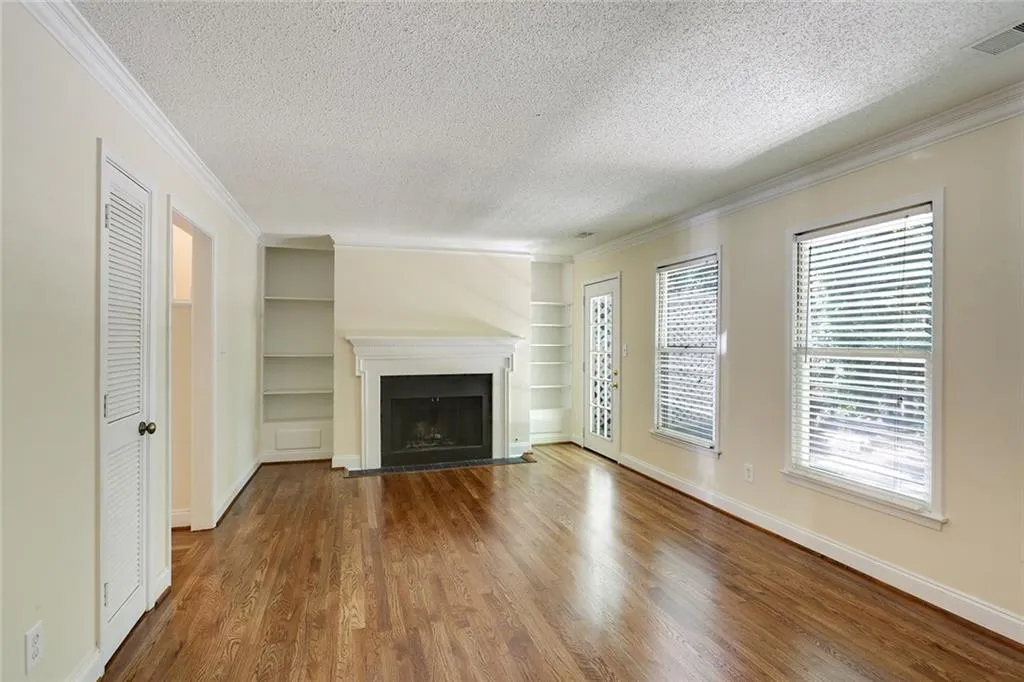 251 Peachtree Hollow Court, Sandy Springs, Georgia 30328, 2 Bedrooms Bedrooms, ,2 BathroomsBathrooms,Residential,Sold,251 Peachtree Hollow Court,5713767