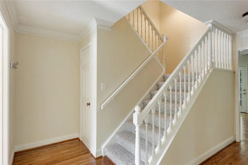 251 Peachtree Hollow Court, Sandy Springs, Georgia 30328, 2 Bedrooms Bedrooms, ,2 BathroomsBathrooms,Residential,Sold,251 Peachtree Hollow Court,5713767