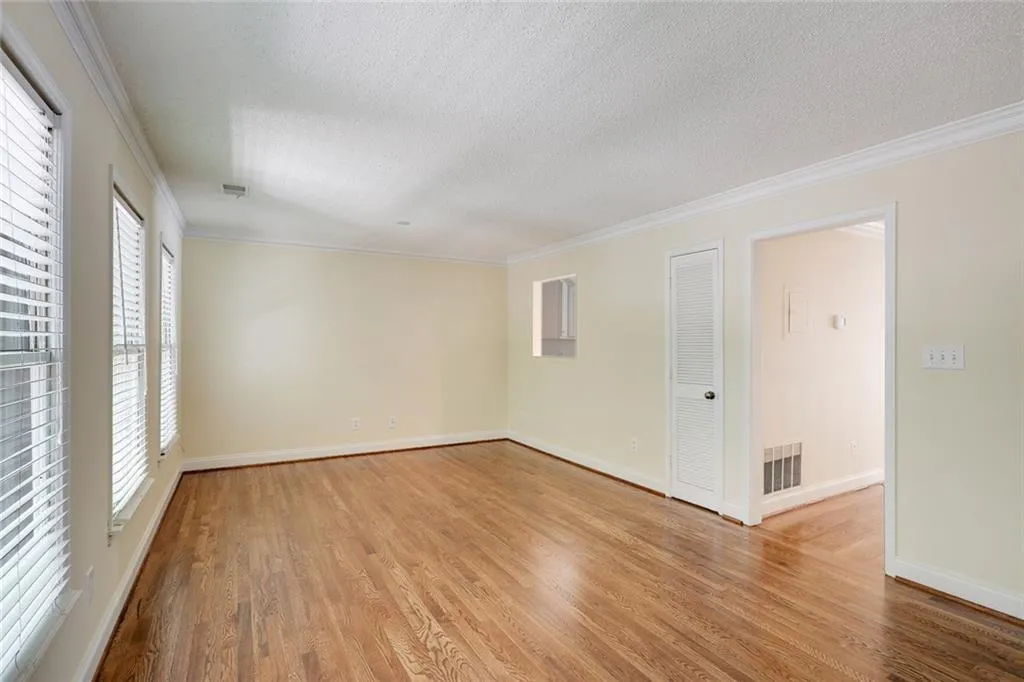 251 Peachtree Hollow Court, Sandy Springs, Georgia 30328, 2 Bedrooms Bedrooms, ,2 BathroomsBathrooms,Residential,Sold,251 Peachtree Hollow Court,5713767