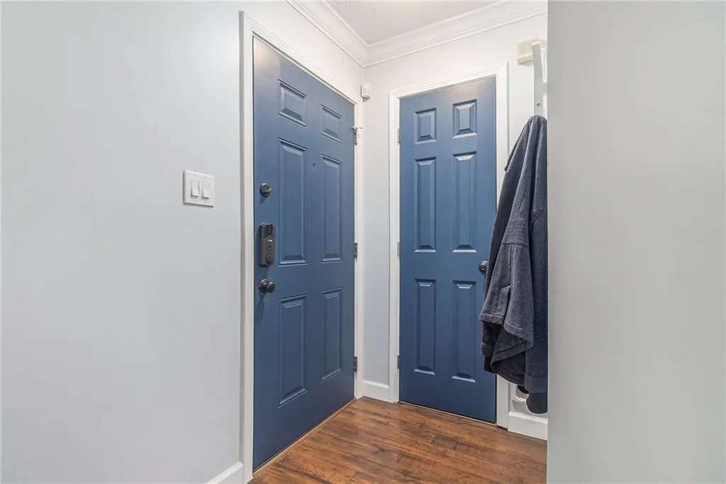 5149 Roswell Road Unit 1, Atlanta, Georgia 30342, 2 Bedrooms Bedrooms, ,1 BathroomBathrooms,Residential,For Sale,5149 Roswell Road Unit 1,7605214