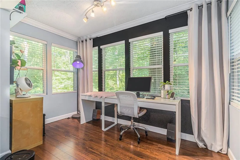 5149 Roswell Road Unit 1, Atlanta, Georgia 30342, 2 Bedrooms Bedrooms, ,1 BathroomBathrooms,Residential,For Sale,5149 Roswell Road Unit 1,7605214