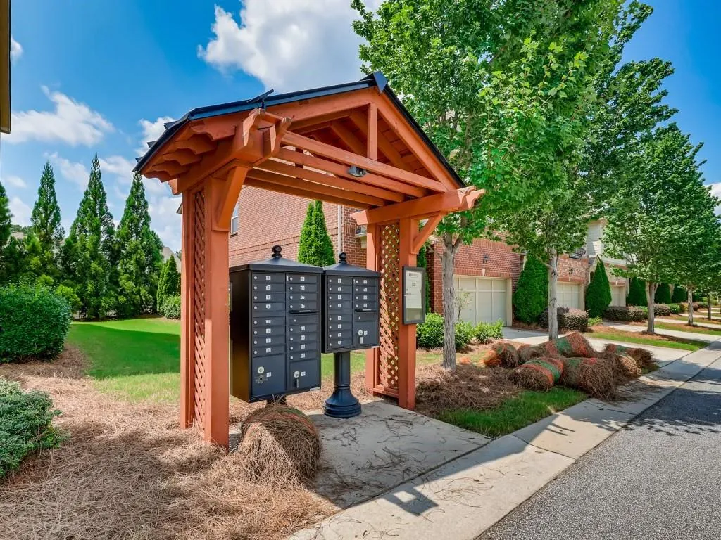 5569 High Point Road, Sandy Springs, Georgia 30342, 4 Bedrooms Bedrooms, ,3 BathroomsBathrooms,Residential,Sold,5569 High Point Road,6923825