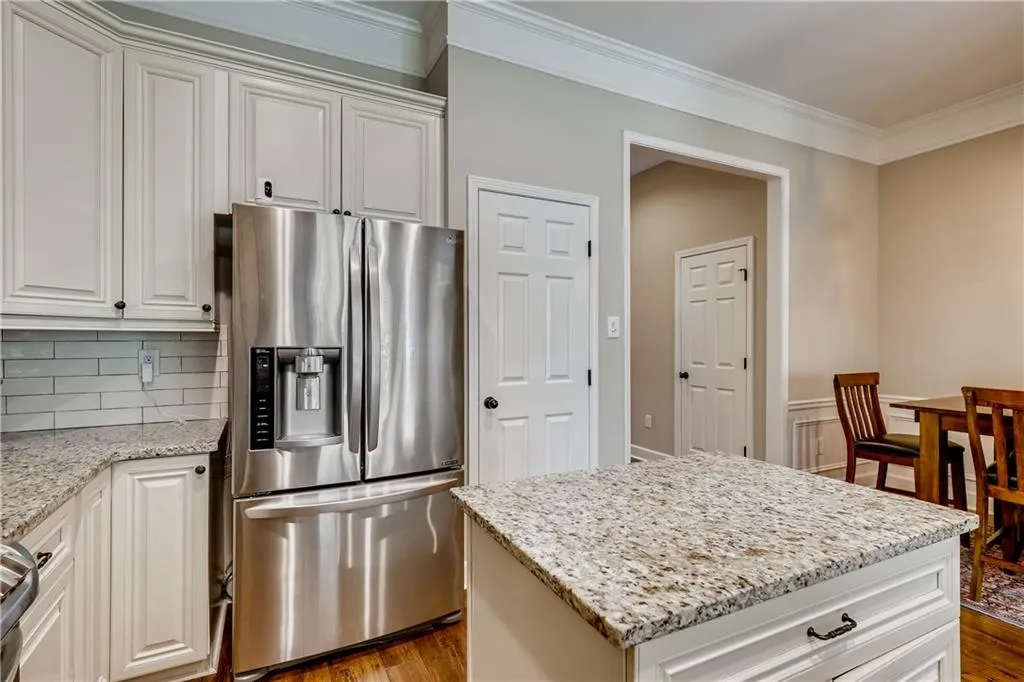 5569 High Point Road, Sandy Springs, Georgia 30342, 4 Bedrooms Bedrooms, ,3 BathroomsBathrooms,Residential,Sold,5569 High Point Road,6923825