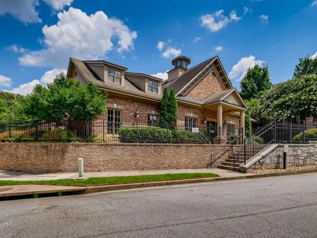 5569 High Point Road, Sandy Springs, Georgia 30342, 4 Bedrooms Bedrooms, ,3 BathroomsBathrooms,Residential,Sold,5569 High Point Road,6923825