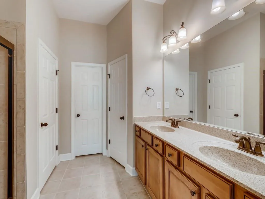 5569 High Point Road, Sandy Springs, Georgia 30342, 4 Bedrooms Bedrooms, ,3 BathroomsBathrooms,Residential,Sold,5569 High Point Road,6923825