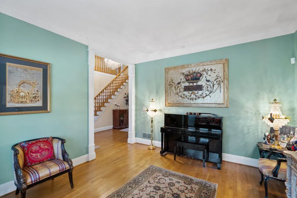 5862 Mitchell Road, Atlanta, Georgia 30328, 4 Bedrooms Bedrooms, ,4 BathroomsBathrooms,Residential,Sold,5862 Mitchell Road,6965140