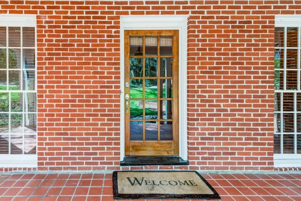 530 Mountain Way Ne, Atlanta, Georgia 30342, 3 Bedrooms Bedrooms, ,2 BathroomsBathrooms,Residential,Sold,530 Mountain Way Ne,5826023