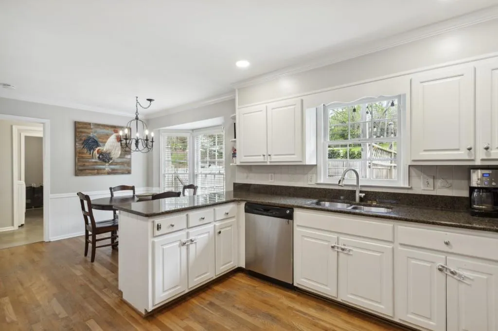 7131 Hunters Branch Drive, Sandy Springs, Georgia 30328, 4 Bedrooms Bedrooms, ,2 BathroomsBathrooms,Residential,Sold,7131 Hunters Branch Drive,7196199