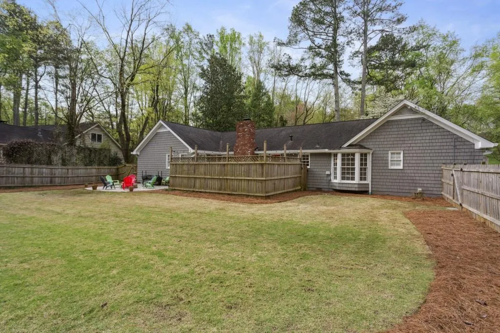 7131 Hunters Branch Drive, Sandy Springs, Georgia 30328, 4 Bedrooms Bedrooms, ,2 BathroomsBathrooms,Residential,Sold,7131 Hunters Branch Drive,7196199