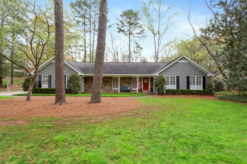 7131 Hunters Branch Drive, Sandy Springs, Georgia 30328, 4 Bedrooms Bedrooms, ,2 BathroomsBathrooms,Residential,Sold,7131 Hunters Branch Drive,7196199