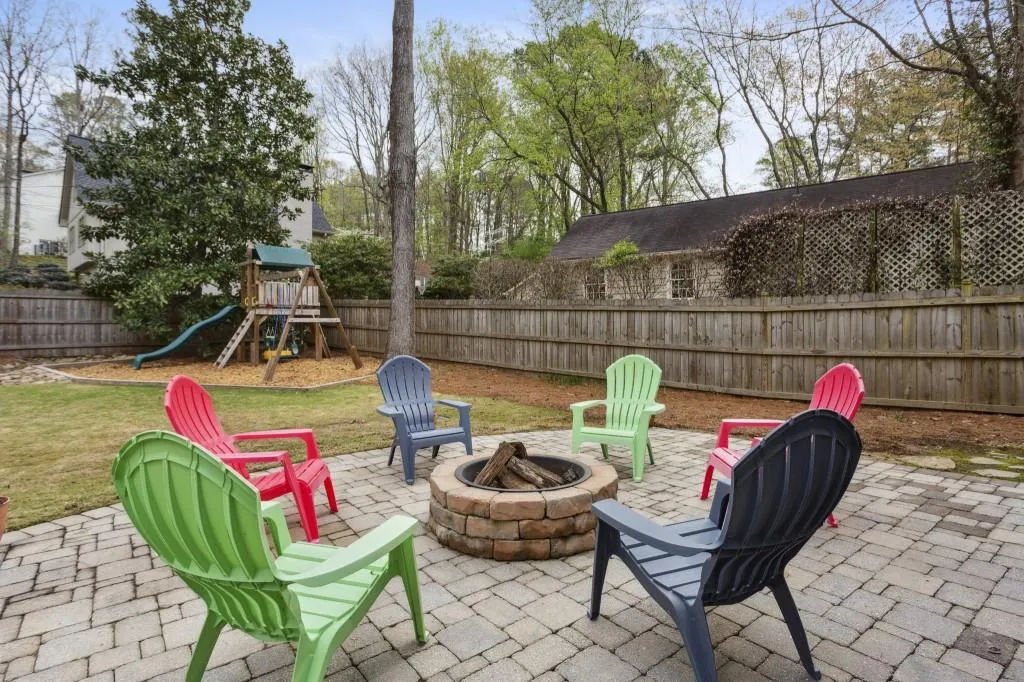 7131 Hunters Branch Drive, Sandy Springs, Georgia 30328, 4 Bedrooms Bedrooms, ,2 BathroomsBathrooms,Residential,Sold,7131 Hunters Branch Drive,7196199