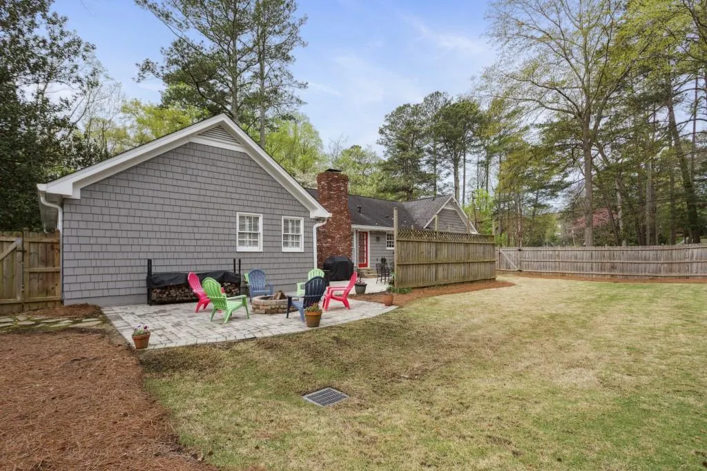 7131 Hunters Branch Drive, Sandy Springs, Georgia 30328, 4 Bedrooms Bedrooms, ,2 BathroomsBathrooms,Residential,Sold,7131 Hunters Branch Drive,7196199