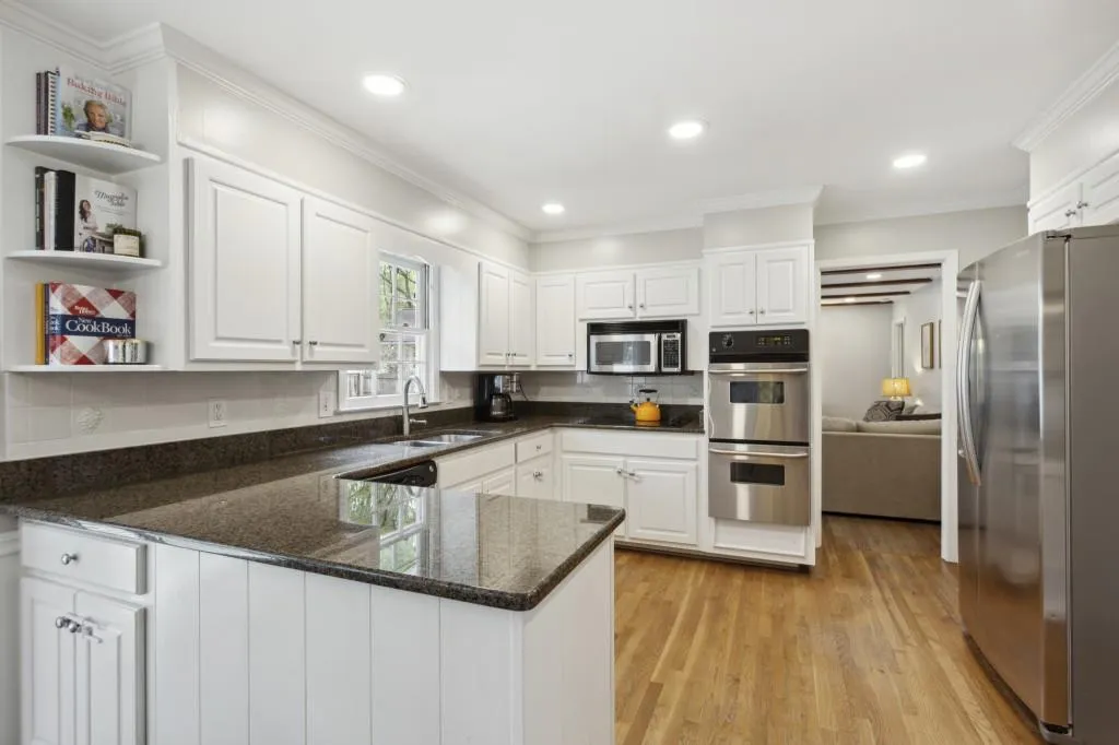 7131 Hunters Branch Drive, Sandy Springs, Georgia 30328, 4 Bedrooms Bedrooms, ,2 BathroomsBathrooms,Residential,Sold,7131 Hunters Branch Drive,7196199