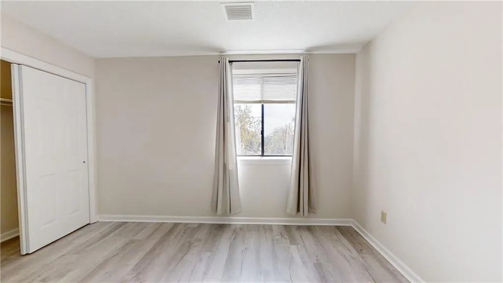 300 Johnson Ferry Road Ne Unit B402, Sandy Springs, Georgia 30328, 1 Bedroom Bedrooms, ,1 BathroomBathrooms,Residential,Sold,300 Johnson Ferry Road Ne Unit B402,7142668
