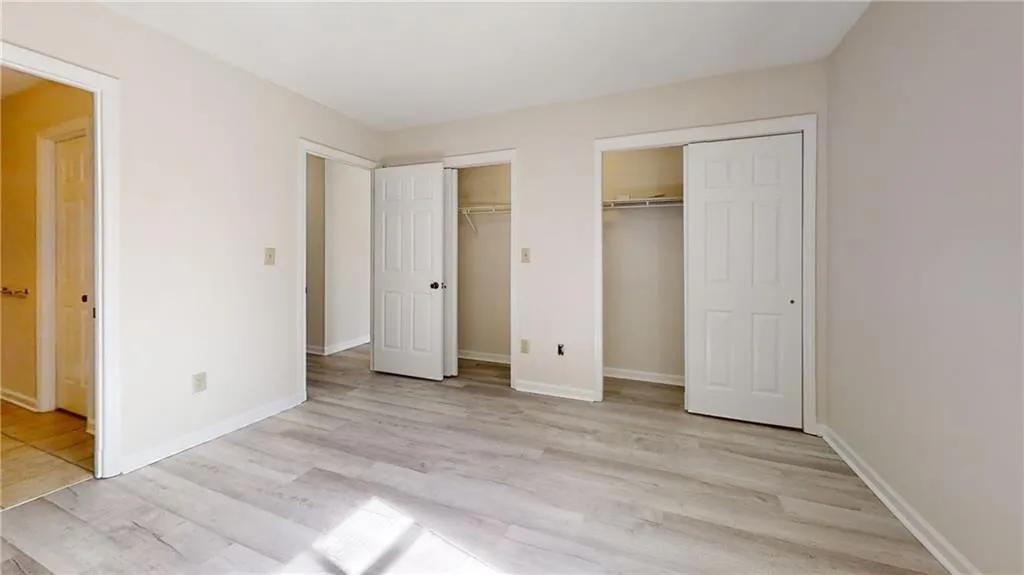 300 Johnson Ferry Road Ne Unit B402, Sandy Springs, Georgia 30328, 1 Bedroom Bedrooms, ,1 BathroomBathrooms,Residential,Sold,300 Johnson Ferry Road Ne Unit B402,7142668