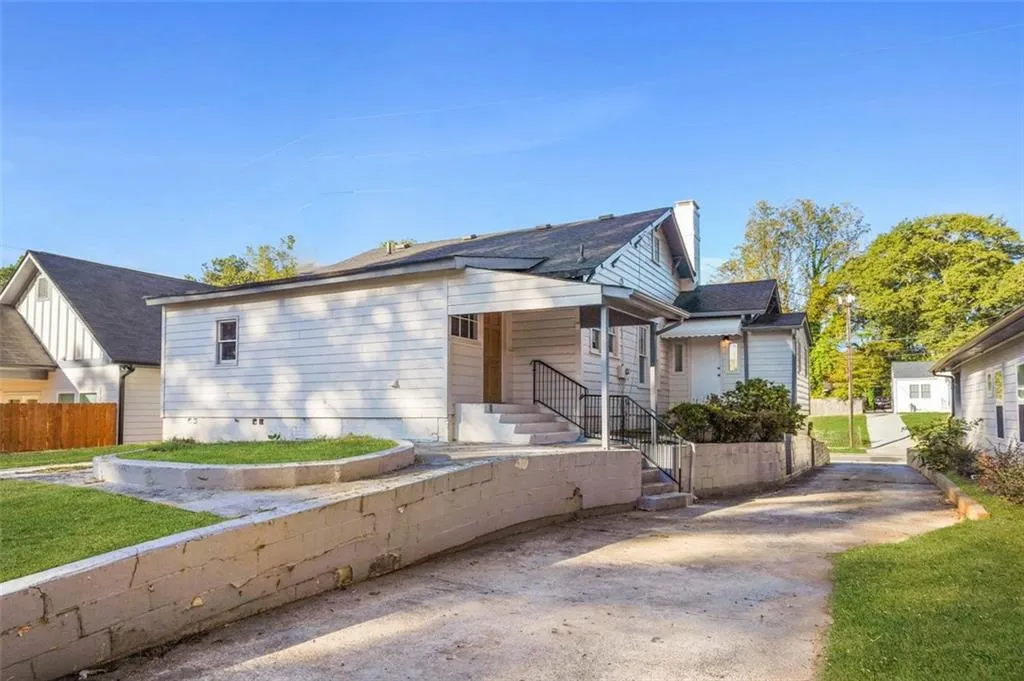 617 Hamilton E Holmes Drive Nw, Atlanta, Georgia 30318, 2 Bedrooms Bedrooms, ,1 BathroomBathrooms,Residential,For Sale,617 Hamilton E Holmes Drive Nw,7671825 617 Hamilton E Holmes Drive Nw, Atlanta, Georgia 30318, 2 Bedrooms Bedrooms, ,1 BathroomBathrooms,Residential,For Sale,617 Hamilton E Holmes Drive Nw,7671825