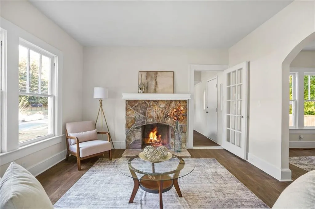 617 Hamilton E Holmes Drive Nw, Atlanta, Georgia 30318, 2 Bedrooms Bedrooms, ,1 BathroomBathrooms,Residential,For Sale,617 Hamilton E Holmes Drive Nw,7671825 617 Hamilton E Holmes Drive Nw, Atlanta, Georgia 30318, 2 Bedrooms Bedrooms, ,1 BathroomBathrooms,Residential,For Sale,617 Hamilton E Holmes Drive Nw,7671825