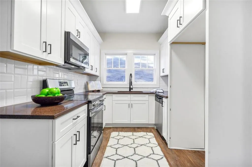 617 Hamilton E Holmes Drive Nw, Atlanta, Georgia 30318, 2 Bedrooms Bedrooms, ,1 BathroomBathrooms,Residential,For Sale,617 Hamilton E Holmes Drive Nw,7671825 617 Hamilton E Holmes Drive Nw, Atlanta, Georgia 30318, 2 Bedrooms Bedrooms, ,1 BathroomBathrooms,Residential,For Sale,617 Hamilton E Holmes Drive Nw,7671825