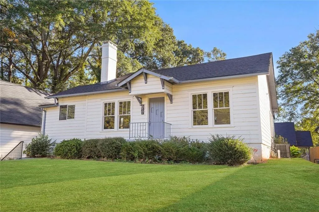 617 Hamilton E Holmes Drive Nw, Atlanta, Georgia 30318, 2 Bedrooms Bedrooms, ,1 BathroomBathrooms,Residential,For Sale,617 Hamilton E Holmes Drive Nw,7671825 617 Hamilton E Holmes Drive Nw, Atlanta, Georgia 30318, 2 Bedrooms Bedrooms, ,1 BathroomBathrooms,Residential,For Sale,617 Hamilton E Holmes Drive Nw,7671825