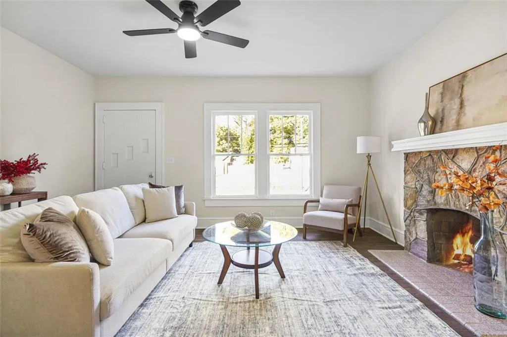 617 Hamilton E Holmes Drive Nw, Atlanta, Georgia 30318, 2 Bedrooms Bedrooms, ,1 BathroomBathrooms,Residential,For Sale,617 Hamilton E Holmes Drive Nw,7671825 617 Hamilton E Holmes Drive Nw, Atlanta, Georgia 30318, 2 Bedrooms Bedrooms, ,1 BathroomBathrooms,Residential,For Sale,617 Hamilton E Holmes Drive Nw,7671825