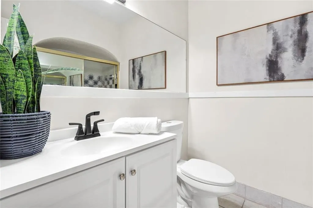 617 Hamilton E Holmes Drive Nw, Atlanta, Georgia 30318, 2 Bedrooms Bedrooms, ,1 BathroomBathrooms,Residential,For Sale,617 Hamilton E Holmes Drive Nw,7671825 617 Hamilton E Holmes Drive Nw, Atlanta, Georgia 30318, 2 Bedrooms Bedrooms, ,1 BathroomBathrooms,Residential,For Sale,617 Hamilton E Holmes Drive Nw,7671825