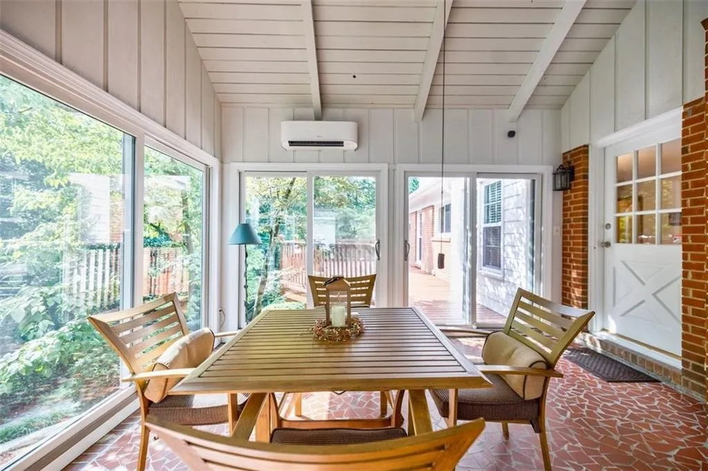 sunroom