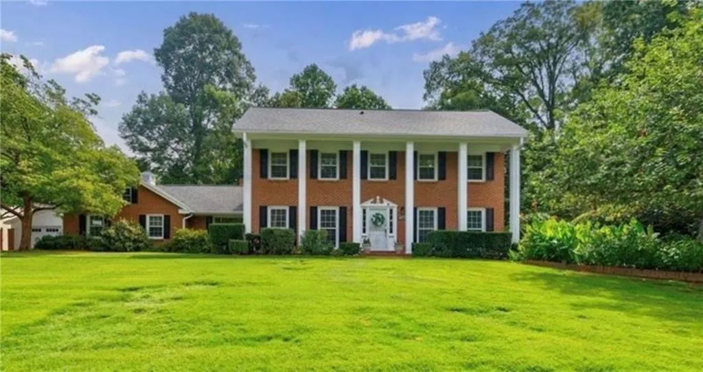 1130 Kingston Drive Ne, Sandy Springs, Georgia 30342, 4 Bedrooms Bedrooms, ,4 BathroomsBathrooms,Residential,For Sale,1130 Kingston Drive Ne,7610433