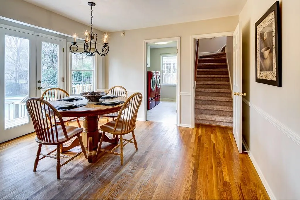 6845 Hunters Trace Circle, Sandy Springs, Georgia 30328, 5 Bedrooms Bedrooms, ,2 BathroomsBathrooms,Residential,Sold,6845 Hunters Trace Circle,5658116