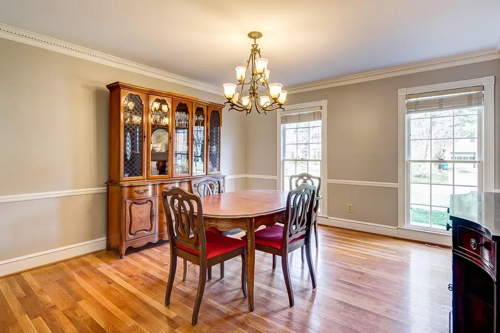 6845 Hunters Trace Circle, Sandy Springs, Georgia 30328, 5 Bedrooms Bedrooms, ,2 BathroomsBathrooms,Residential,Sold,6845 Hunters Trace Circle,5658116