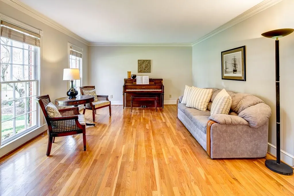 6845 Hunters Trace Circle, Sandy Springs, Georgia 30328, 5 Bedrooms Bedrooms, ,2 BathroomsBathrooms,Residential,Sold,6845 Hunters Trace Circle,5658116