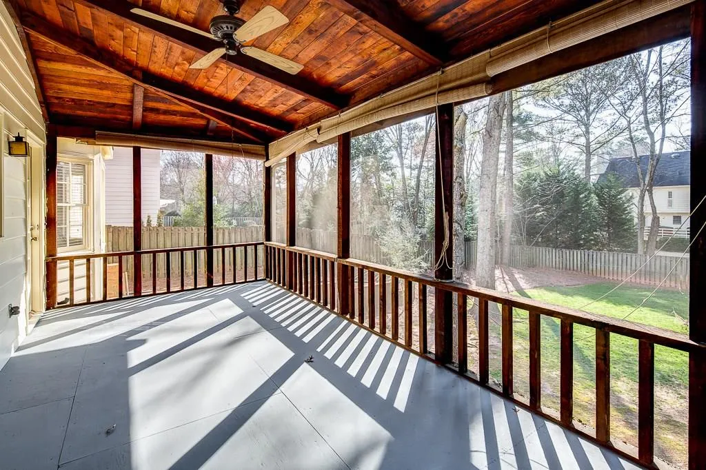 6845 Hunters Trace Circle, Sandy Springs, Georgia 30328, 5 Bedrooms Bedrooms, ,2 BathroomsBathrooms,Residential,Sold,6845 Hunters Trace Circle,5658116