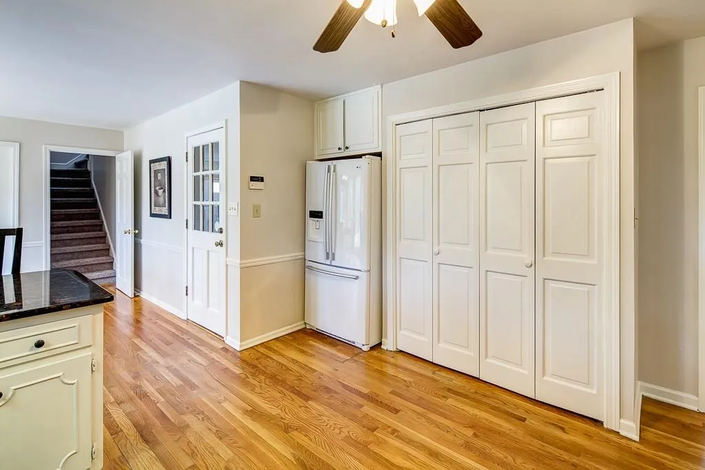 6845 Hunters Trace Circle, Sandy Springs, Georgia 30328, 5 Bedrooms Bedrooms, ,2 BathroomsBathrooms,Residential,Sold,6845 Hunters Trace Circle,5658116