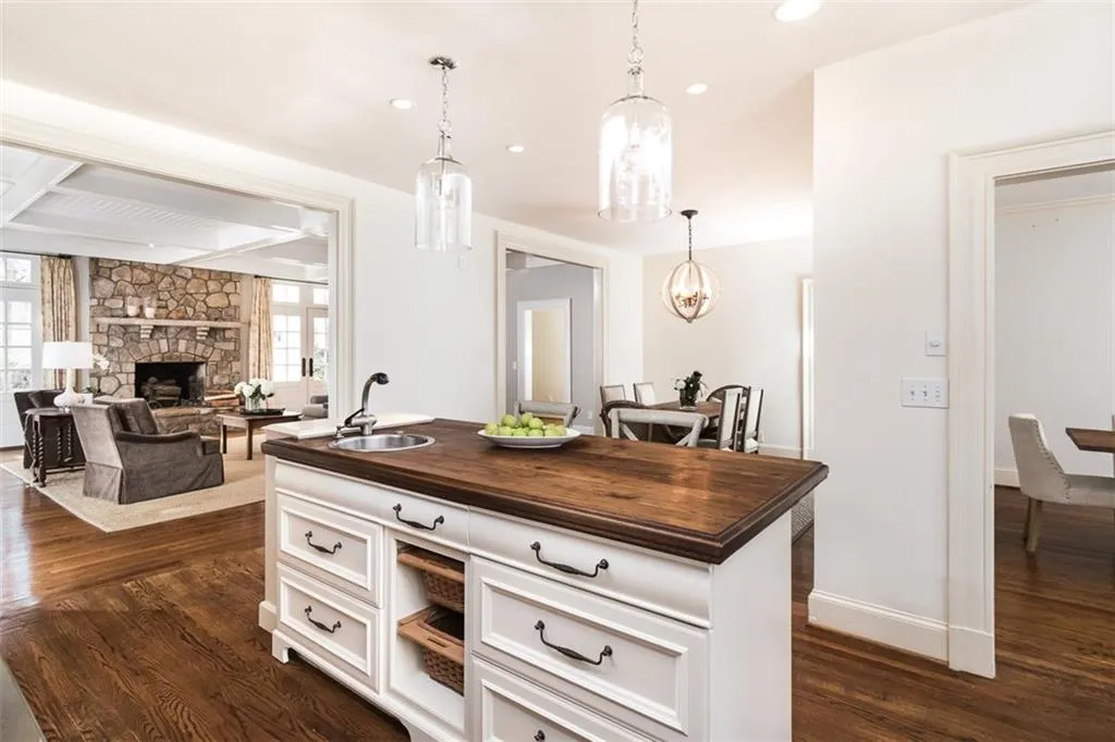 3800 Vermont Road Ne, Atlanta, Georgia 30319, 5 Bedrooms Bedrooms, ,4 BathroomsBathrooms,Residential,Sold,3800 Vermont Road Ne,5812962 3800 Vermont Road Ne, Atlanta, Georgia 30319, 5 Bedrooms Bedrooms, ,4 BathroomsBathrooms,Residential,Sold,3800 Vermont Road Ne,5812962