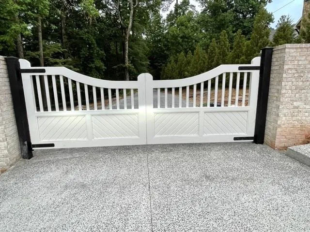 5022 Lake Forrest Drive, Sandy Springs, Georgia 30342, 8 Bedrooms Bedrooms, ,8 BathroomsBathrooms,Residential,Sold,5022 Lake Forrest Drive,6886077