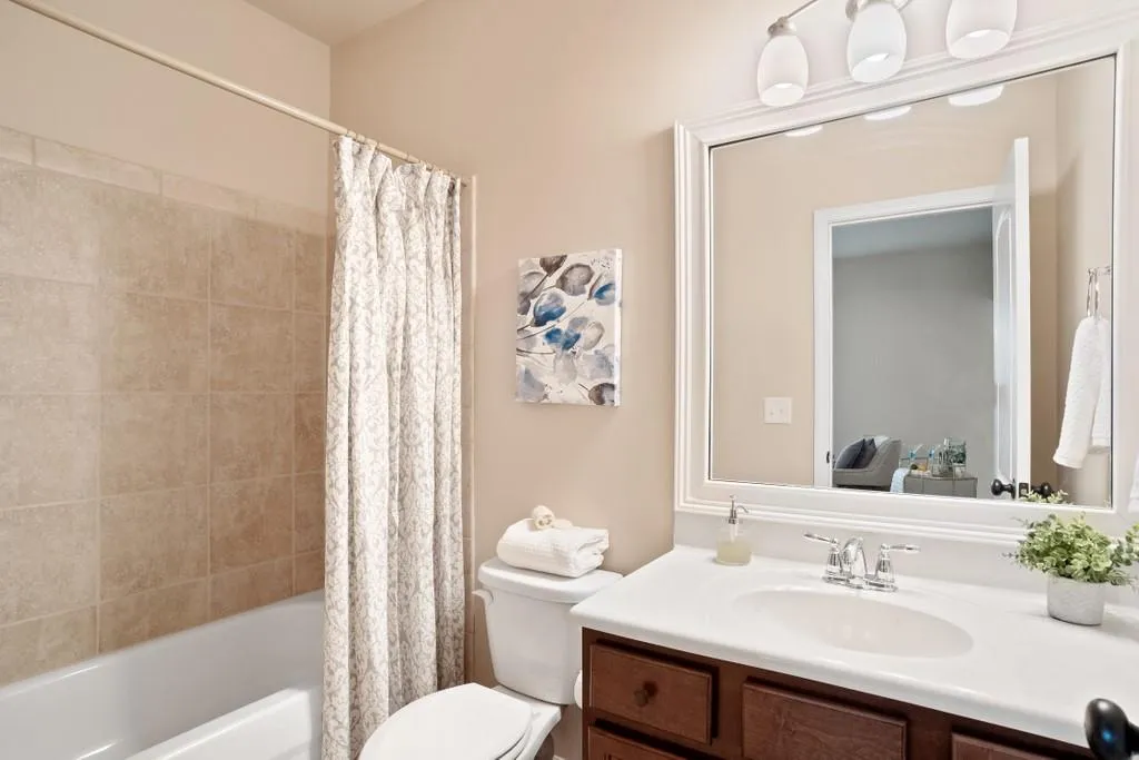 946 Opelousas Way, Sandy Springs, Georgia 30328, 3 Bedrooms Bedrooms, ,3 BathroomsBathrooms,Residential,Sold,946 Opelousas Way,6768915