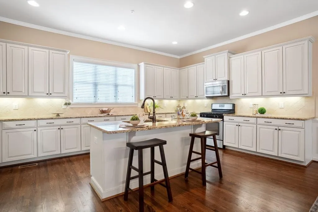 946 Opelousas Way, Sandy Springs, Georgia 30328, 3 Bedrooms Bedrooms, ,3 BathroomsBathrooms,Residential,Sold,946 Opelousas Way,6768915