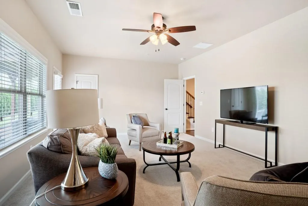 946 Opelousas Way, Sandy Springs, Georgia 30328, 3 Bedrooms Bedrooms, ,3 BathroomsBathrooms,Residential,Sold,946 Opelousas Way,6768915