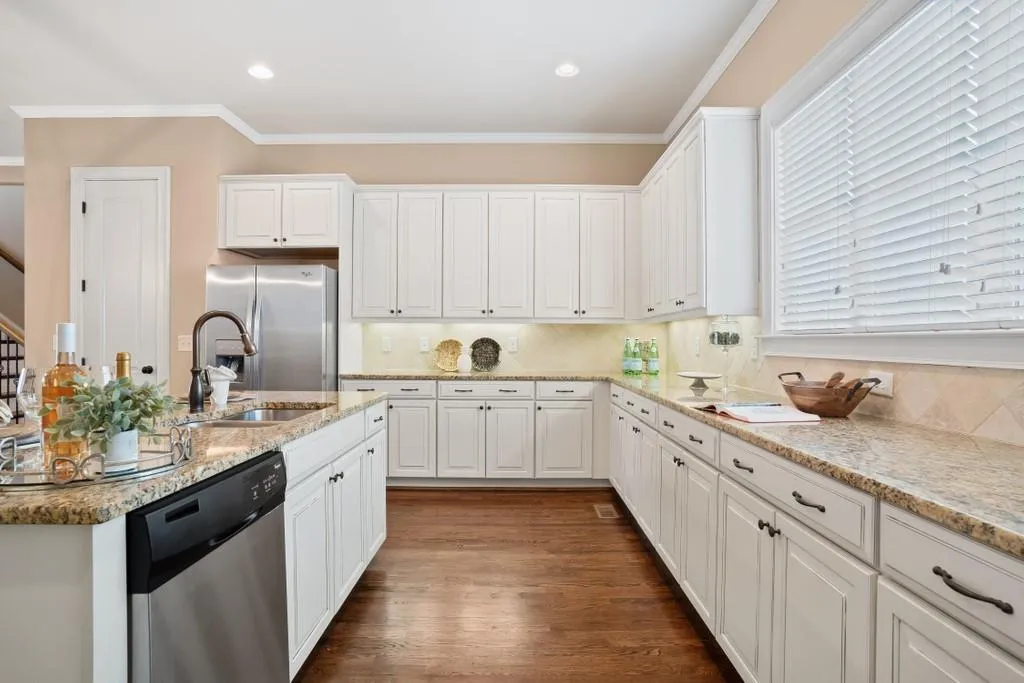 946 Opelousas Way, Sandy Springs, Georgia 30328, 3 Bedrooms Bedrooms, ,3 BathroomsBathrooms,Residential,Sold,946 Opelousas Way,6768915