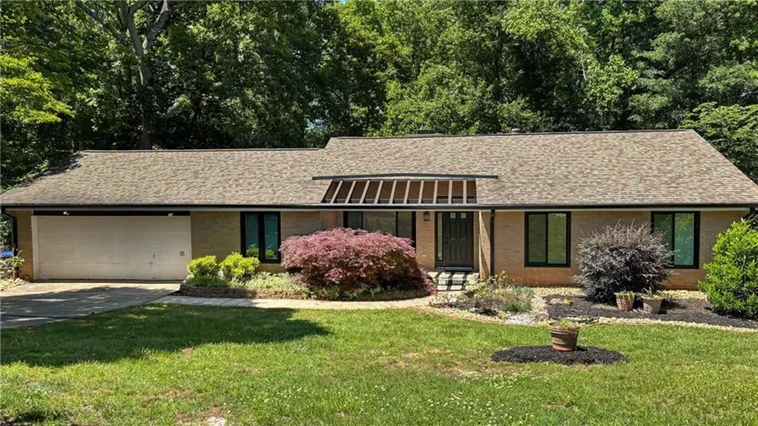 310 Saddle Creek Circle, Roswell, Georgia 30076