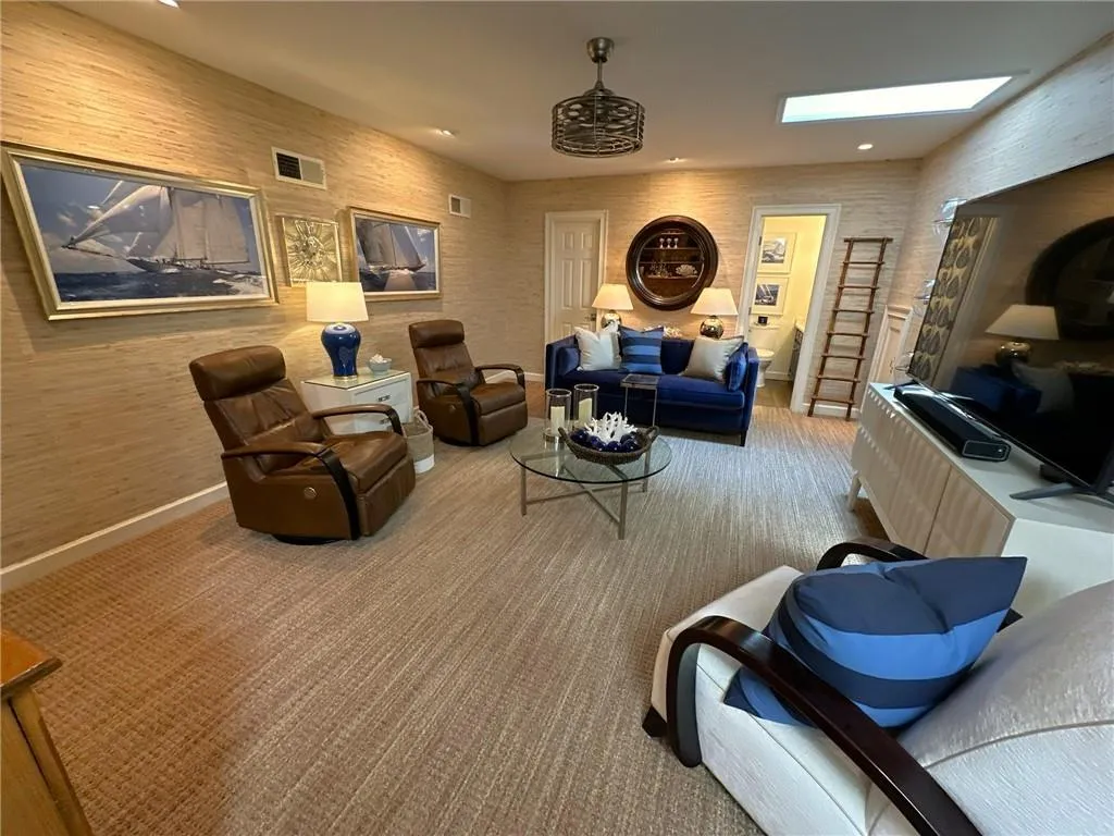 7155 Roswell Road Unit 60, Sandy Springs, Georgia 30328, 3 Bedrooms Bedrooms, ,3 BathroomsBathrooms,Residential,Sold,7155 Roswell Road Unit 60,7759512