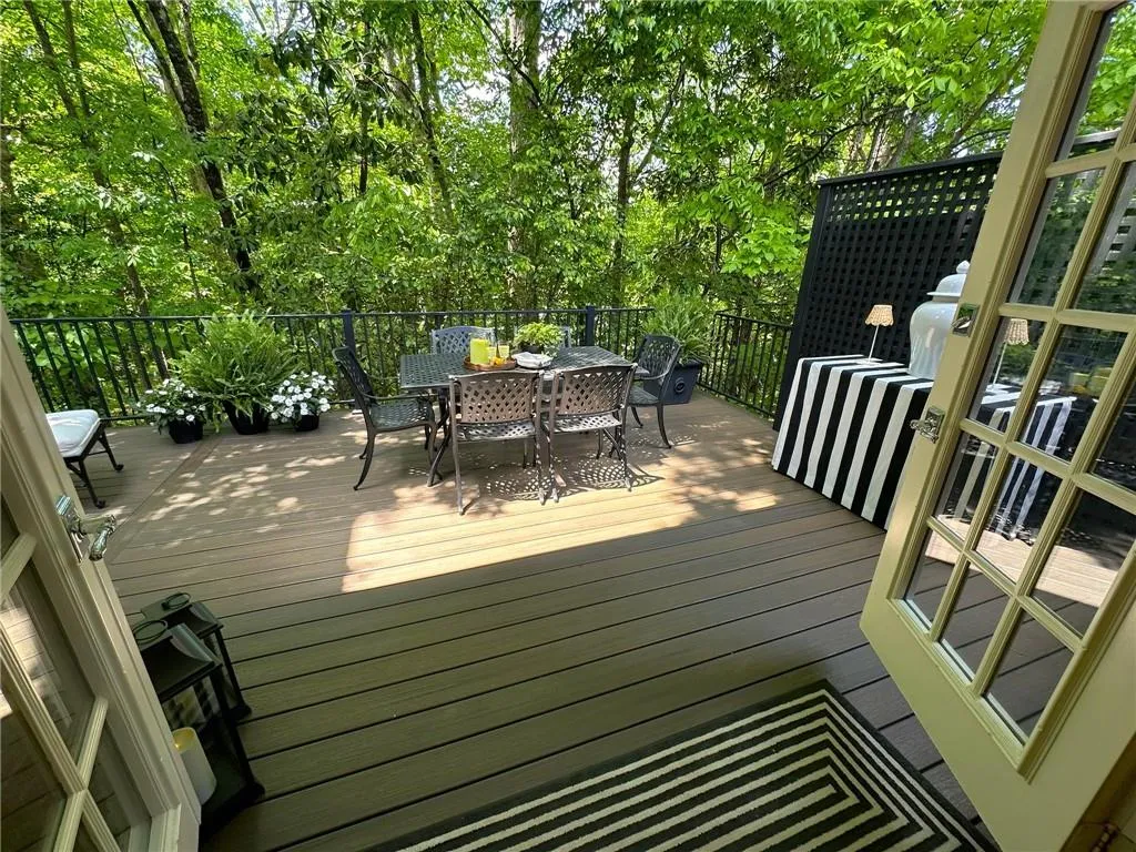 7155 Roswell Road Unit 60, Sandy Springs, Georgia 30328, 3 Bedrooms Bedrooms, ,3 BathroomsBathrooms,Residential,Sold,7155 Roswell Road Unit 60,7759512