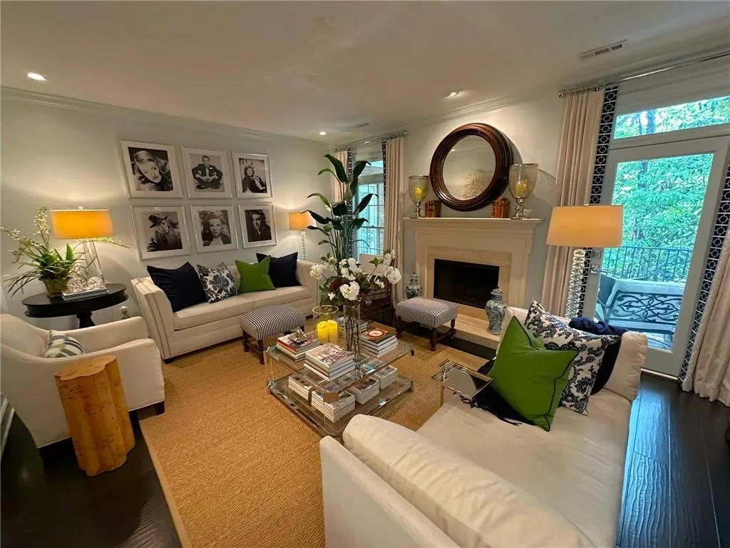 7155 Roswell Road Unit 60, Sandy Springs, Georgia 30328, 3 Bedrooms Bedrooms, ,3 BathroomsBathrooms,Residential,Sold,7155 Roswell Road Unit 60,7759512
